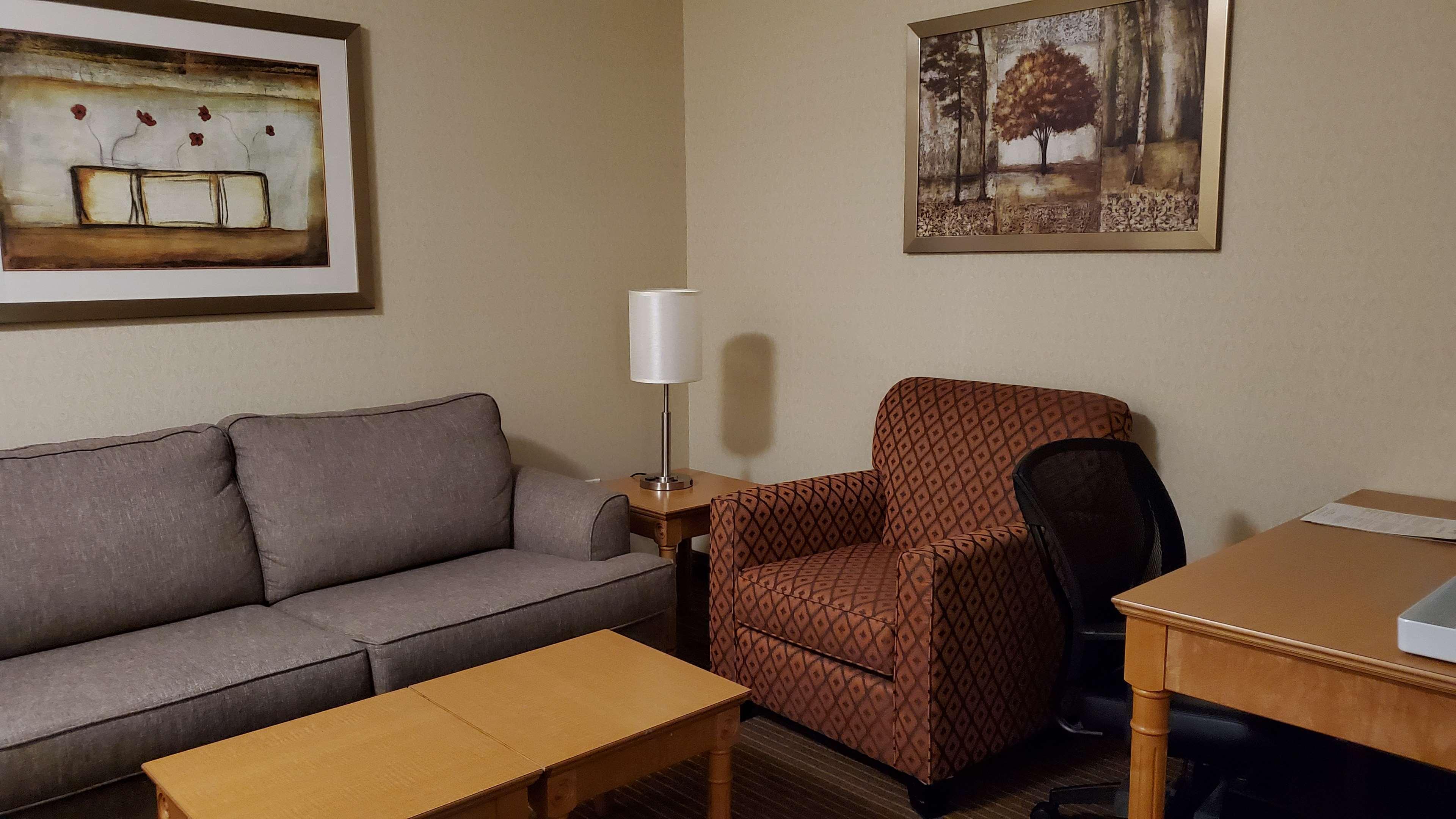 Best Western Plus Waterloo Exterior photo