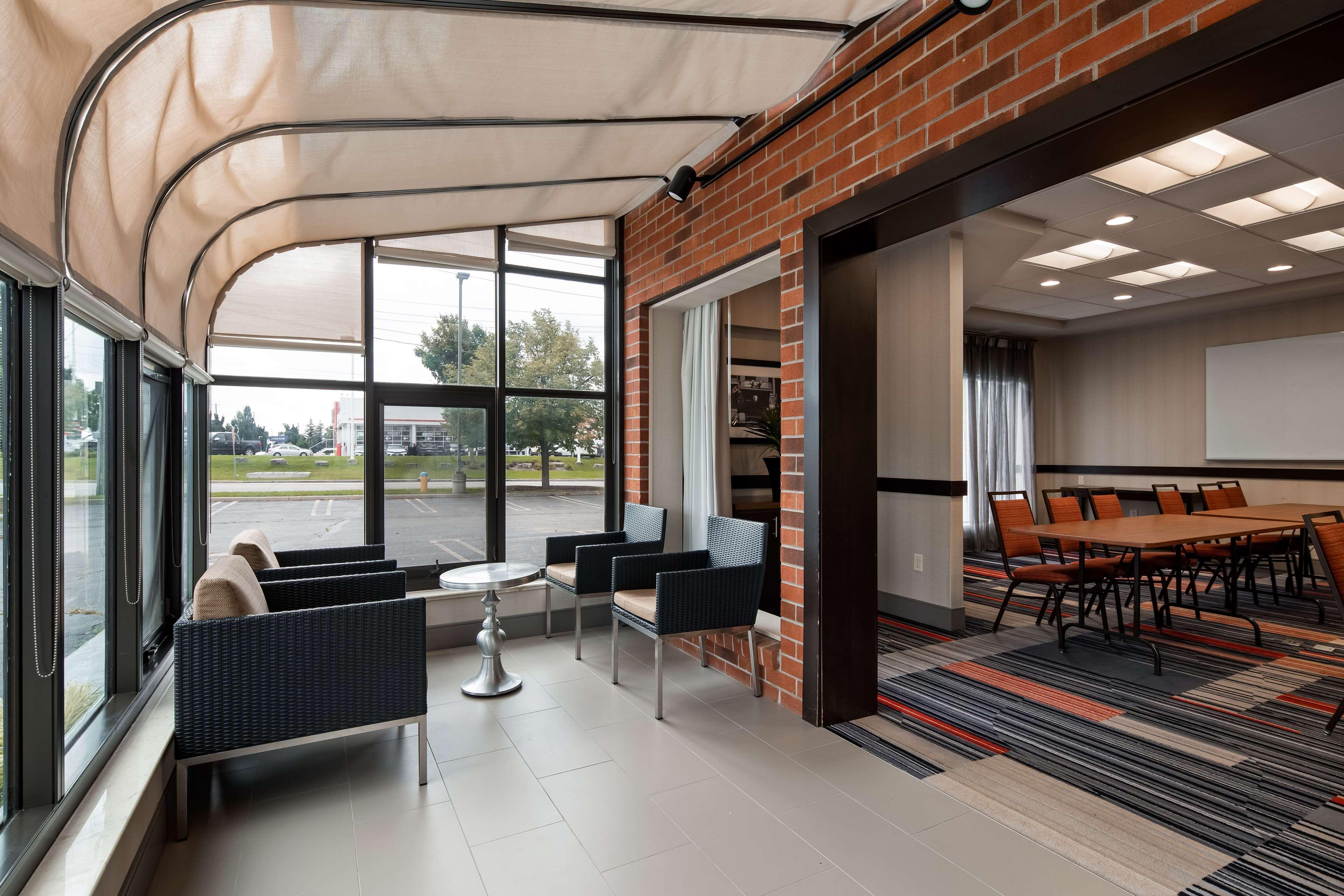 Best Western Plus Waterloo Exterior photo